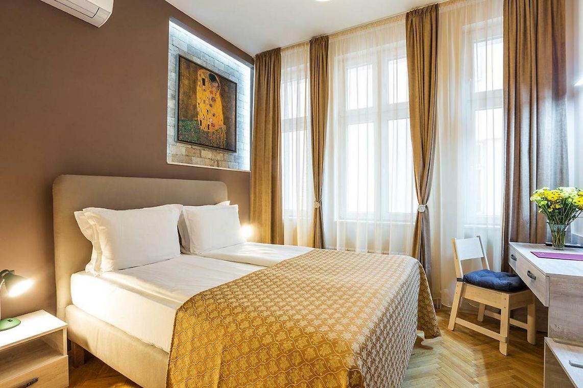 Отель sofia. Sofia Palace Hotel by HMG. Olives City Hotel Болгария. Sophia Hotel 3+*.